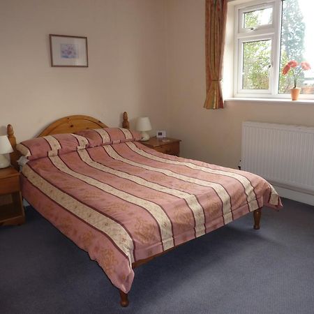 Bridge House B&B Cheltenham Extérieur photo