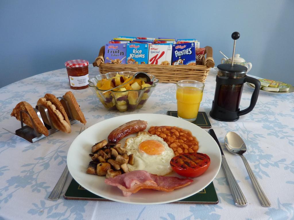 Bridge House B&B Cheltenham Extérieur photo