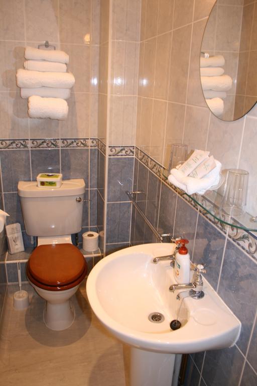Bridge House B&B Cheltenham Extérieur photo